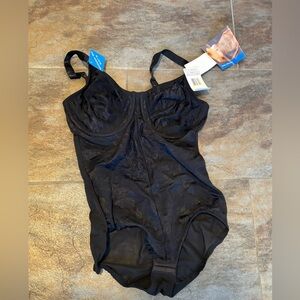 Flexees Black Lace Bodysuit minimizer black 38D new with tags